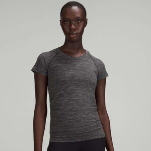 lululemon athletica Women's Graphite Grey Short Sleeve Top